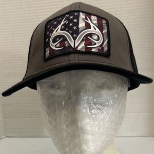 Realtree Mens American Flag Antler Logo Trucker Hat Grey Black Snapback RN133209